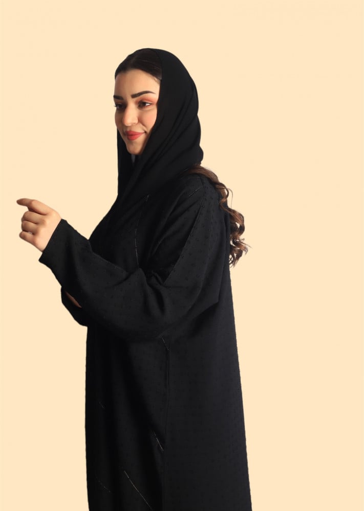عباية سوداء كريب بتصميم مميز