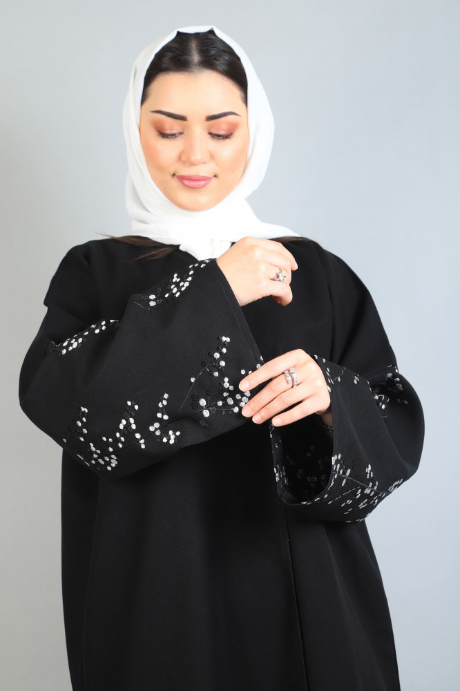 عباية تطريز اسود