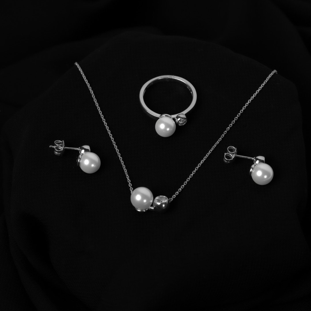 طقم فضة نواعم عيار 925 ذو جودة عالية و آمن على الب...