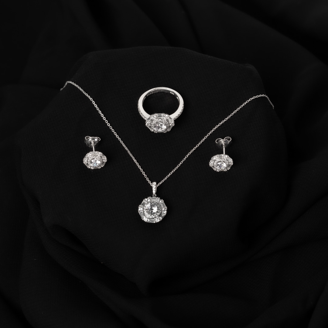 طقم فضة نواعم عيار 925 ذو جودة عالية و آمن على الب...